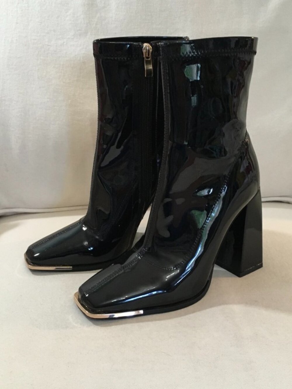 NWOT Reitoye Black Patent Leather Mid-Calf Boots Sz 6